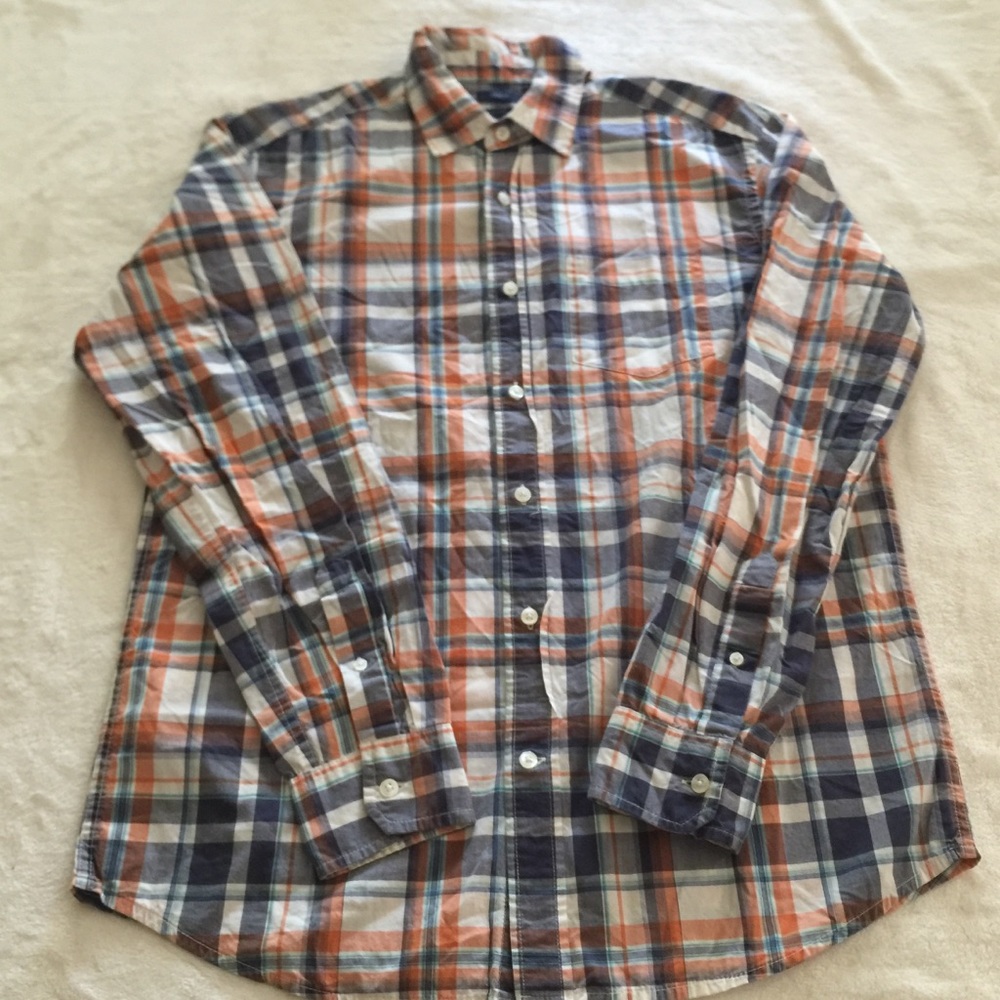 GAP Classic Fit Casual Dress Shirt, Medium